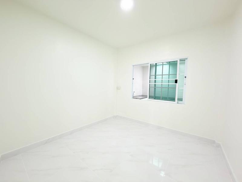 รูปที่7 ต้องการขายบ้านพร้อมที่ดิน ลาดสวาย ลำลูกกา ราคา 1,700,000 บาท
