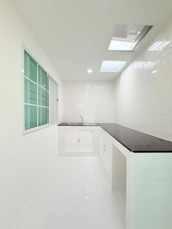 รูปที่8 ต้องการขายบ้านพร้อมที่ดิน ลาดสวาย ลำลูกกา ราคา 1,700,000 บาท