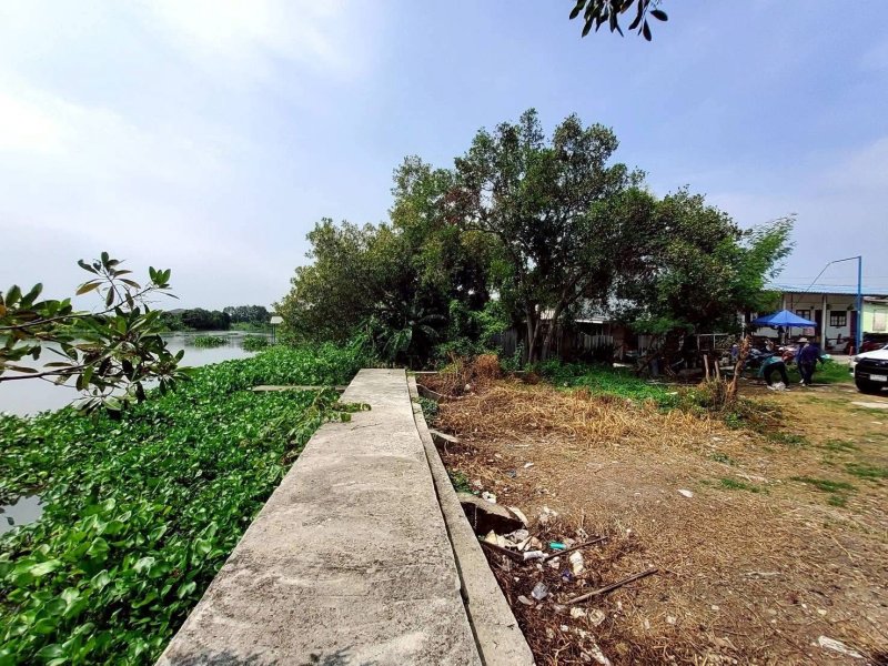 รูปที่4 ต้องการขายบ้านพร้อมที่ดิน สวนพริกไทย เมืองปทุมธานี ราคา 5,000,000 บาท