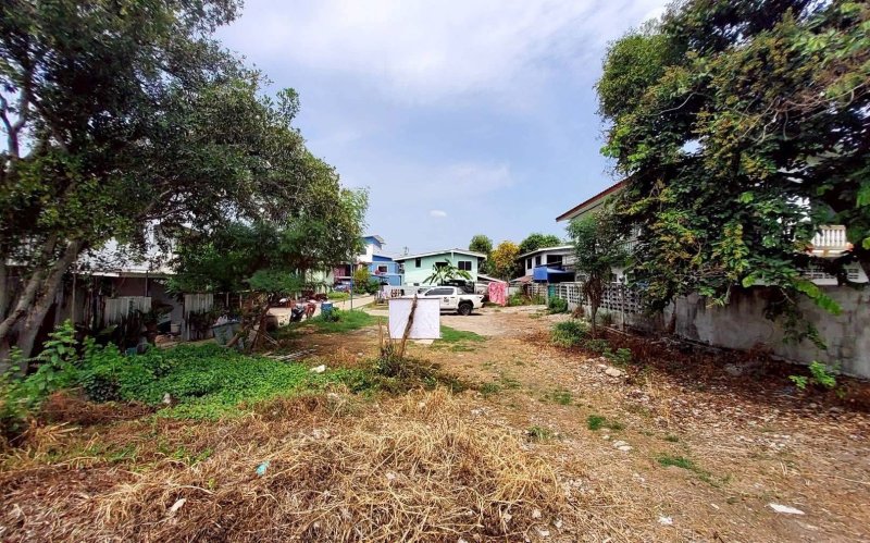 รูปที่5 ต้องการขายบ้านพร้อมที่ดิน สวนพริกไทย เมืองปทุมธานี ราคา 5,000,000 บาท