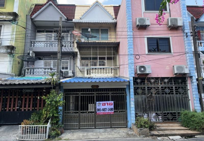 ขายทาวน์เฮ้าส์ ซอยลาดพร้าว 127 บางกะปิ เนื้อที่ 19 ตร.ว. 3 ชั้น 4 นอน 3 น้ำ