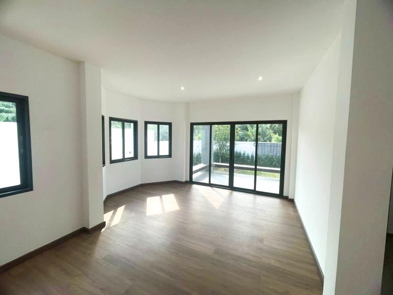 รูปที่5 ต้องการขายบ้านพร้อมที่ดิน คลองจั่น เขตบางกะปิ ราคา 9,990,000 บาท