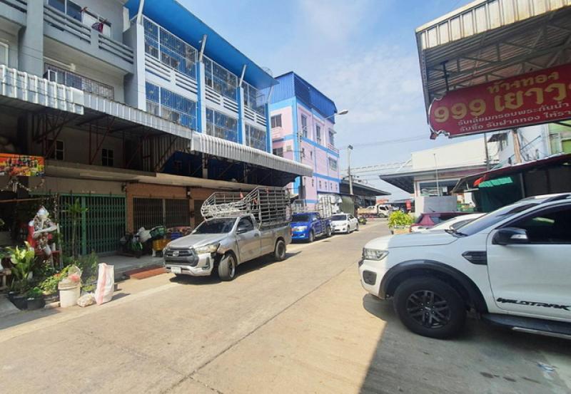 รูปที่2 ต้องการขายอาคารพาณิชย์ คลองสอง คลองหลวง ราคา 8,000,000 บาท
