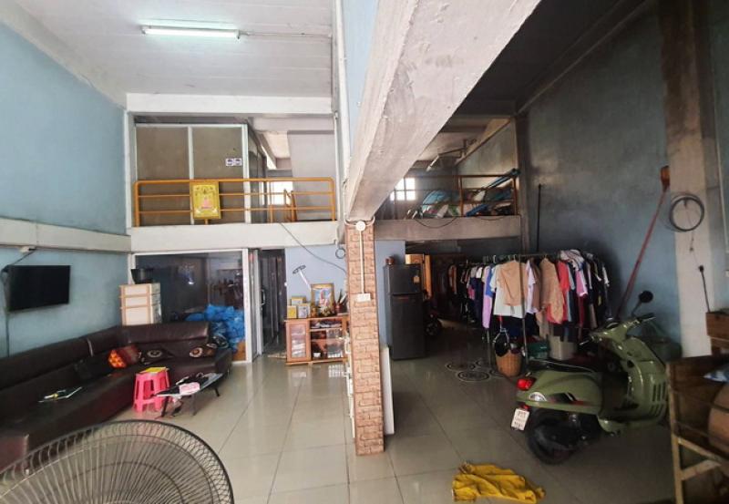รูปที่4 ต้องการขายอาคารพาณิชย์ คลองสอง คลองหลวง ราคา 8,000,000 บาท