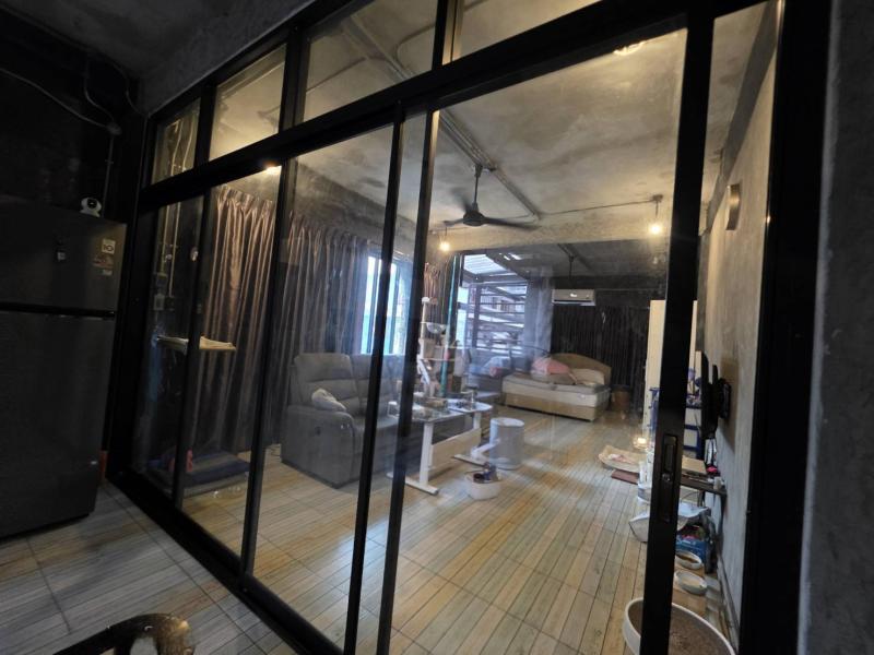 รูปที่7 ต้องการขายอาคารพาณิชย์ ดินแดง เขตดินแดง ราคา 9,200,000 บาท
