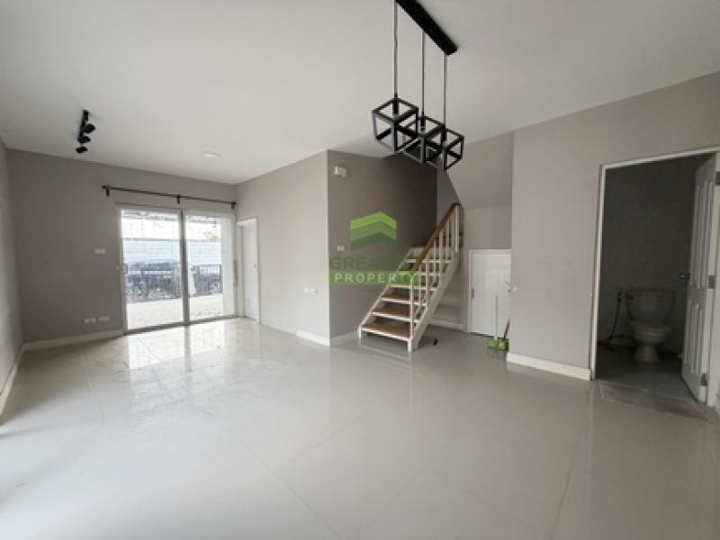 รูปที่2 ต้องการขายทาวน์โฮม ไทรน้อย ไทรน้อย ราคา 2,190,000 บาท