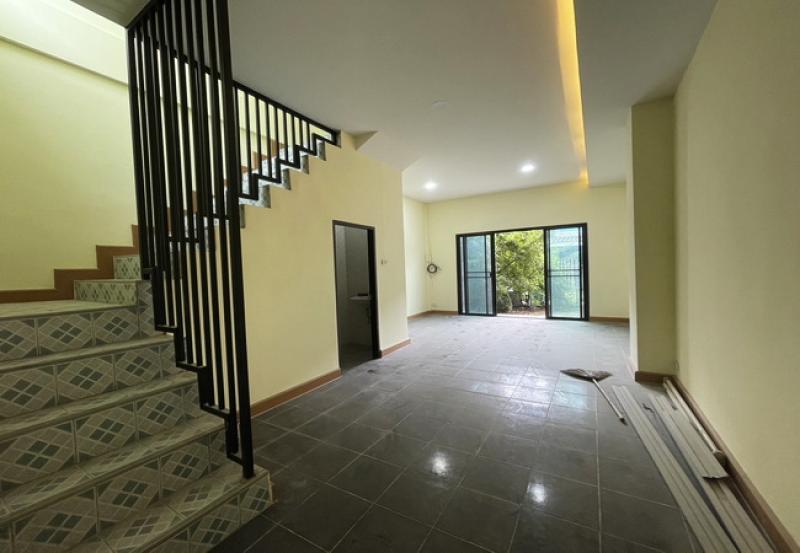 รูปที่3 ต้องการขายทาวน์โฮม ระแหง ลาดหลุมแก้ว ราคา 990,000 บาท