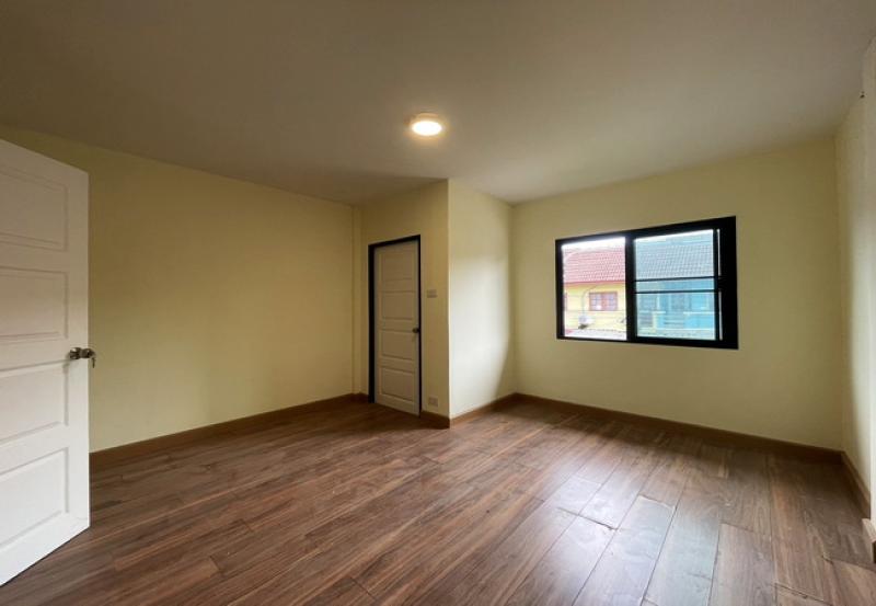 รูปที่7 ต้องการขายทาวน์โฮม ระแหง ลาดหลุมแก้ว ราคา 990,000 บาท