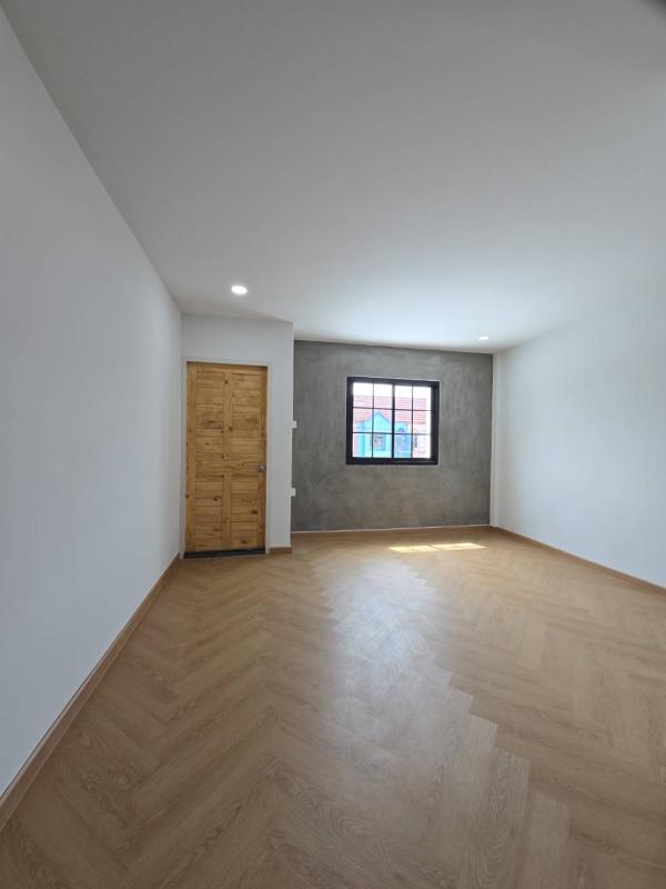 รูปที่8 ต้องการขายบ้านพร้อมที่ดิน กระทุ่มราย เขตหนองจอก ราคา 1,990,000 บาท