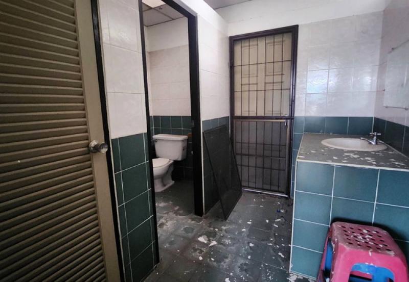 รูปที่8 ต้องการขายอาคารพาณิชย์ ทุ่งสองห้อง เขตหลักสี่ ราคา 9,800,000 บาท