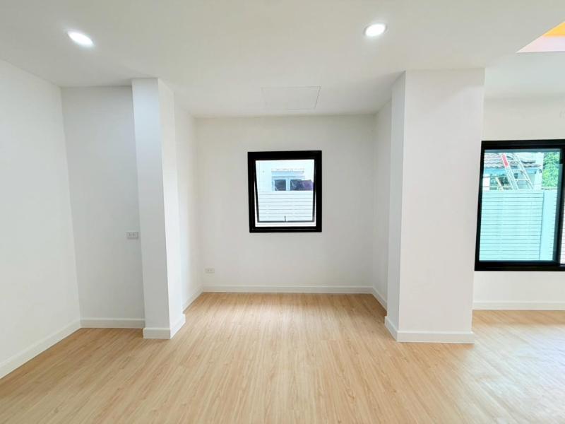 รูปที่4 ต้องการขายบ้านพร้อมที่ดิน สีกัน เขตดอนเมือง ราคา 3,890,000 บาท