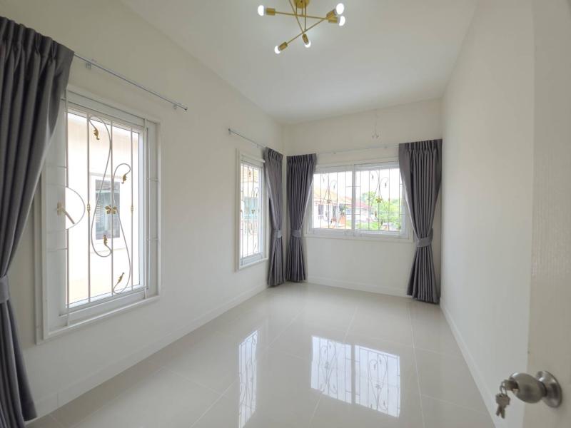 รูปที่7 ต้องการขายบ้านพร้อมที่ดิน บางชัน เขตคลองสามวา ราคา 2,850,000 บาท