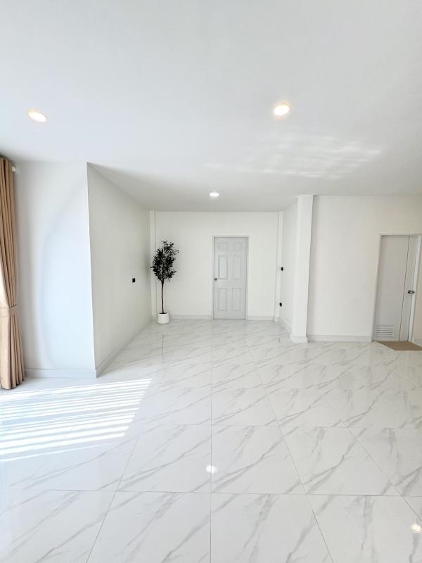 รูปที่3 ต้องการขายบ้านพร้อมที่ดิน คูคต ลำลูกกา ราคา 2,890,000 บาท