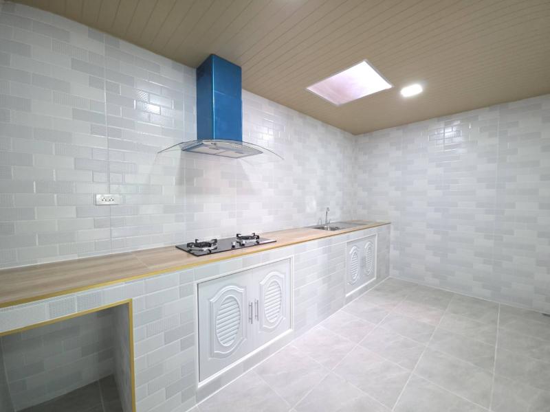 รูปที่5 ต้องการขายบ้านพร้อมที่ดิน สามวาตะวันตก เขตคลองสามวา ราคา 2,300,000 บาท
