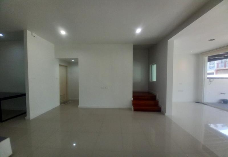 รูปที่3 ต้องการขายทาวน์โฮม ท่าแร้ง เขตบางเขน ราคา 3,490,000 บาท