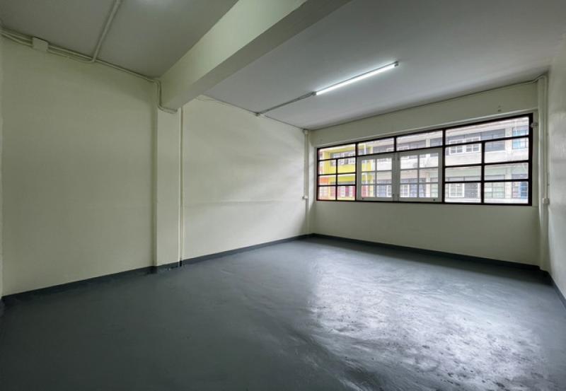 รูปที่8 ต้องการขายอาคารพาณิชย์ หนองค้างพลู เขตหนองแขม ราคา 1,600,000 บาท