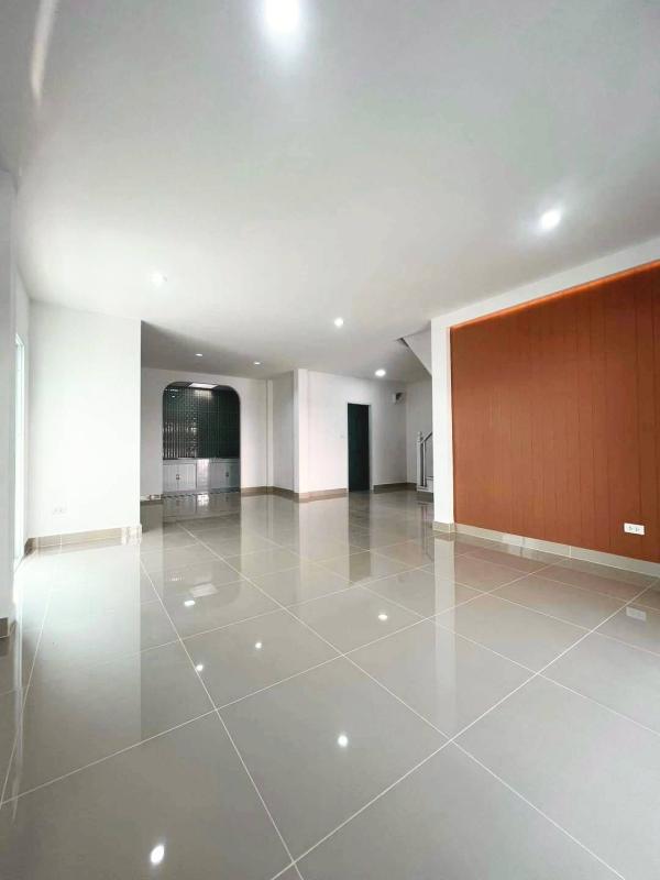 รูปที่3 ต้องการขายบ้านพร้อมที่ดิน บึงคำพร้อย ลำลูกกา ราคา 2,490,000 บาท