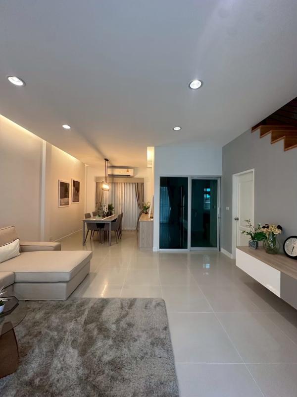 รูปที่2 ต้องการขายทาวน์โฮม สวนใหญ่ เมืองนนทบุรี ราคา 4,490,000 บาท