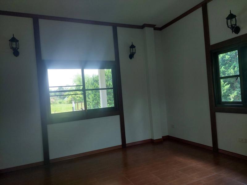 รูปที่2 ต้องการขายบ้านพร้อมที่ดิน บ้านปง หางดง ราคา 3,500,000 บาท