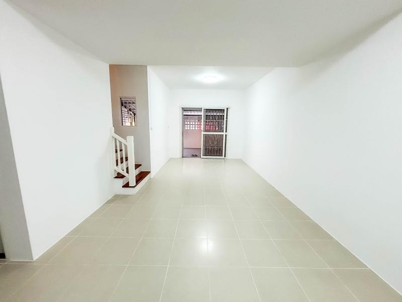 รูปที่4 ต้องการขายบ้านพร้อมที่ดิน เสาธงหิน บางใหญ่ ราคา 1,690,000 บาท