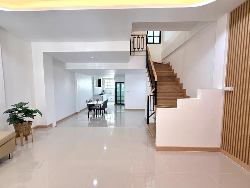 รูปที่3 ต้องการขายบ้านพร้อมที่ดิน มีนบุรี เขตมีนบุรี ราคา 2,890,000 บาท