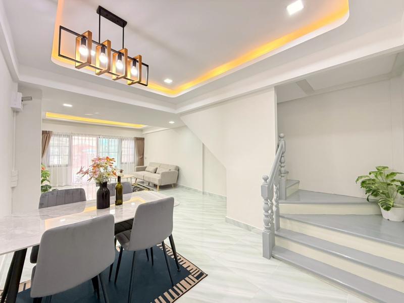 รูปที่4 ต้องการขายบ้านพร้อมที่ดิน คลองสองต้นนุ่น เขตลาดกระบัง ราคา 2,650,000 บาท