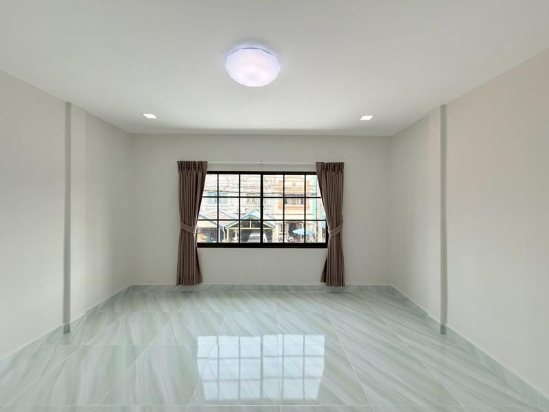 รูปที่7 ต้องการขายบ้านพร้อมที่ดิน คลองสองต้นนุ่น เขตลาดกระบัง ราคา 2,650,000 บาท