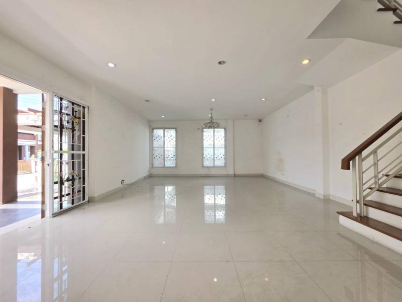 รูปที่4 ต้องการขายบ้านพร้อมที่ดิน สามวาตะวันตก เขตคลองสามวา ราคา 5,000,000 บาท