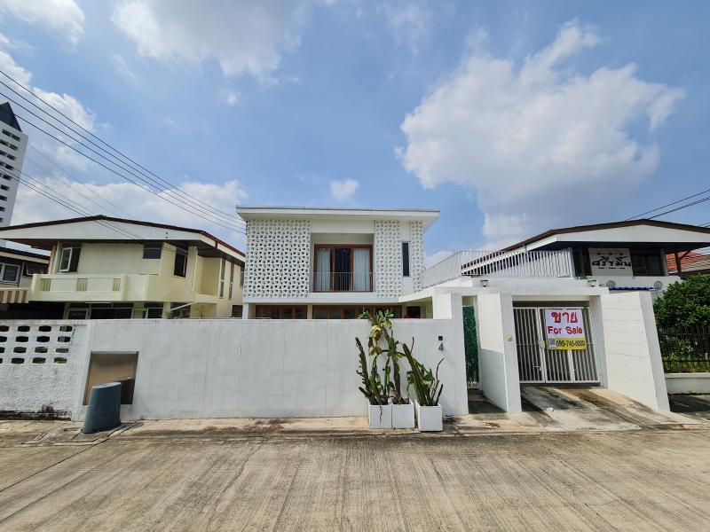 รูปที่2 ต้องการขายบ้านพร้อมที่ดิน หัวหมาก เขตบางกะปิ ราคา 16,500,000 บาท