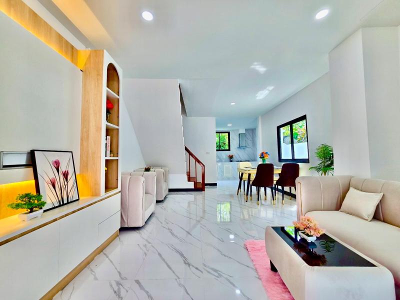 รูปที่3 ต้องการขายบ้านพร้อมที่ดิน สะพานสูง เขตสะพานสูง ราคา 2,590,000 บาท