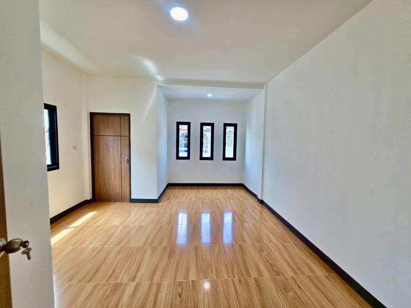 รูปที่8 ต้องการขายบ้านพร้อมที่ดิน สะพานสูง เขตสะพานสูง ราคา 2,590,000 บาท