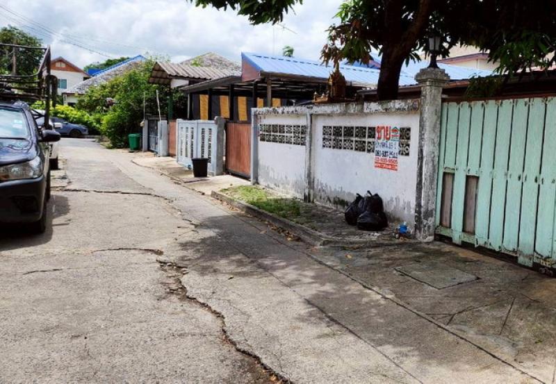 รูปที่2 ต้องการขายบ้านพร้อมที่ดิน สะพานสูง เขตสะพานสูง ราคา 2,890,000 บาท