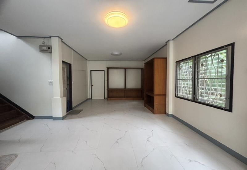 รูปที่3 ต้องการขายบ้านพร้อมที่ดิน ฉิมพลี เขตตลิ่งชัน ราคา 7,500,000 บาท