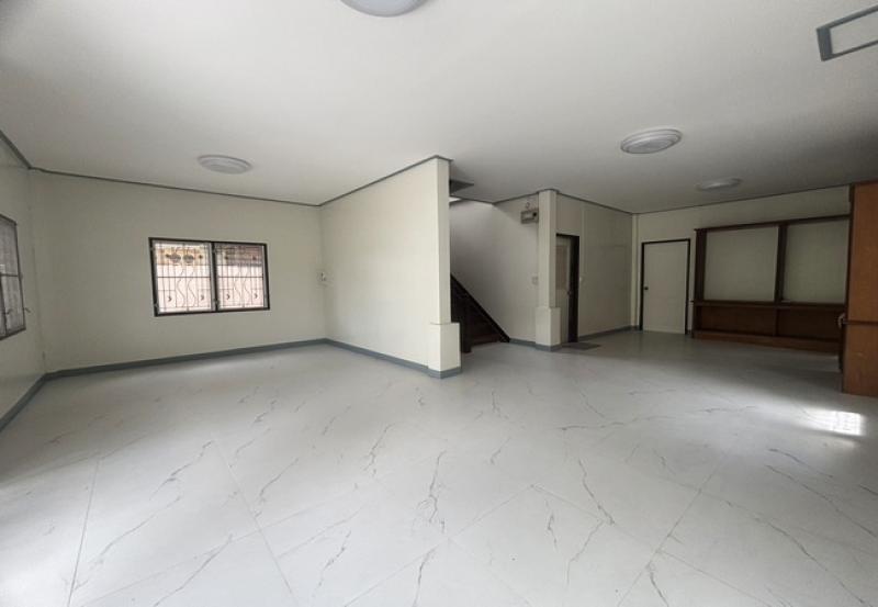 รูปที่4 ต้องการขายบ้านพร้อมที่ดิน ฉิมพลี เขตตลิ่งชัน ราคา 7,500,000 บาท