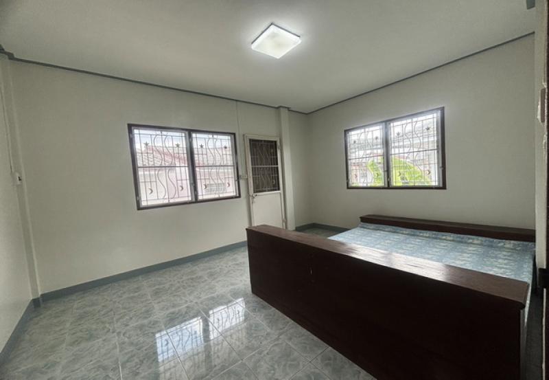 รูปที่5 ต้องการขายบ้านพร้อมที่ดิน ฉิมพลี เขตตลิ่งชัน ราคา 7,500,000 บาท