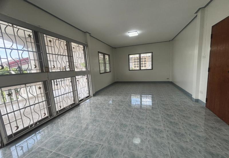 รูปที่6 ต้องการขายบ้านพร้อมที่ดิน ฉิมพลี เขตตลิ่งชัน ราคา 7,500,000 บาท