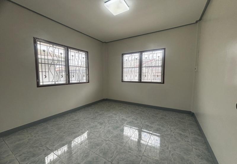 รูปที่7 ต้องการขายบ้านพร้อมที่ดิน ฉิมพลี เขตตลิ่งชัน ราคา 7,500,000 บาท