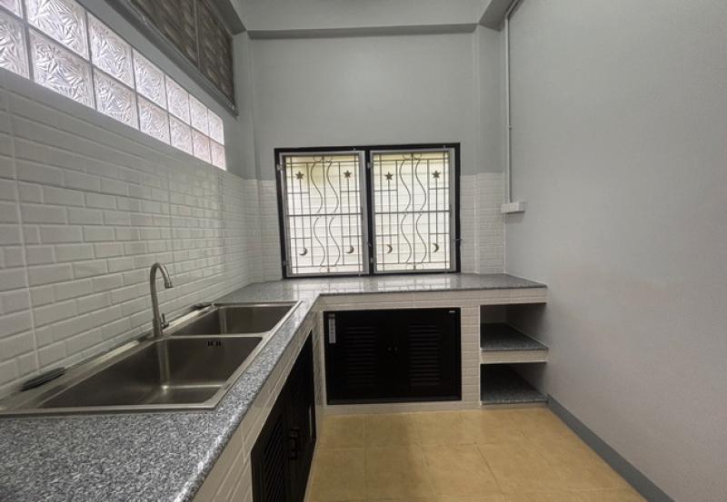 รูปที่8 ต้องการขายบ้านพร้อมที่ดิน ฉิมพลี เขตตลิ่งชัน ราคา 7,500,000 บาท