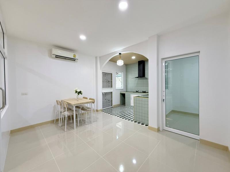 รูปที่5 ต้องการขายบ้านพร้อมที่ดิน โคกแฝด เขตหนองจอก ราคา 2,400,000 บาท