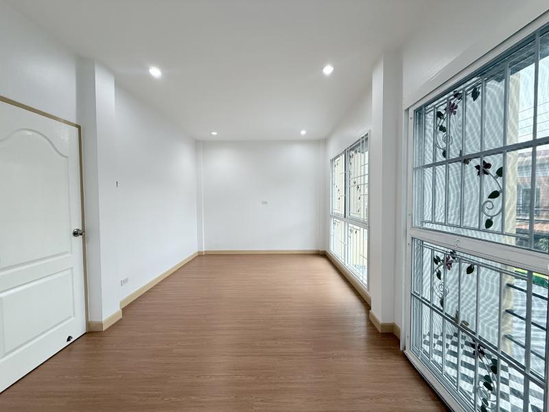 รูปที่6 ต้องการขายบ้านพร้อมที่ดิน โคกแฝด เขตหนองจอก ราคา 2,400,000 บาท