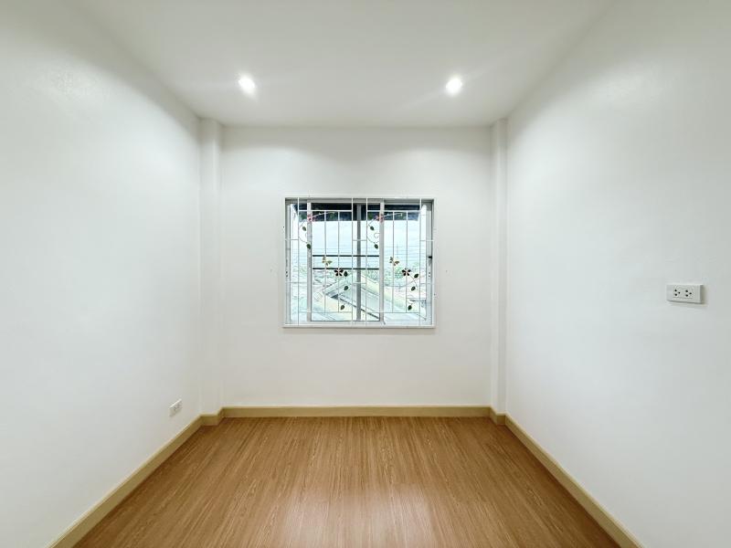 รูปที่7 ต้องการขายบ้านพร้อมที่ดิน โคกแฝด เขตหนองจอก ราคา 2,400,000 บาท