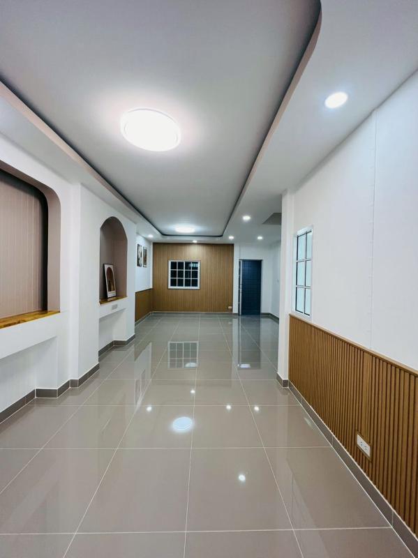 รูปที่3 ต้องการขายบ้านพร้อมที่ดิน ลาดสวาย ลำลูกกา ราคา 1,990,000 บาท