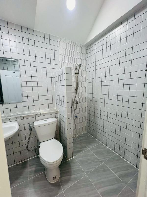 รูปที่5 ต้องการขายบ้านพร้อมที่ดิน ลาดสวาย ลำลูกกา ราคา 1,990,000 บาท