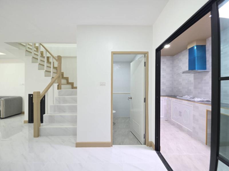 รูปที่5 ต้องการขายบ้านพร้อมที่ดิน สามวาตะวันตก เขตคลองสามวา ราคา 1,890,000 บาท