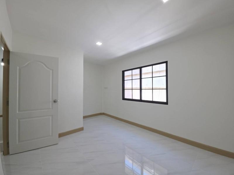 รูปที่7 ต้องการขายบ้านพร้อมที่ดิน สามวาตะวันตก เขตคลองสามวา ราคา 1,890,000 บาท