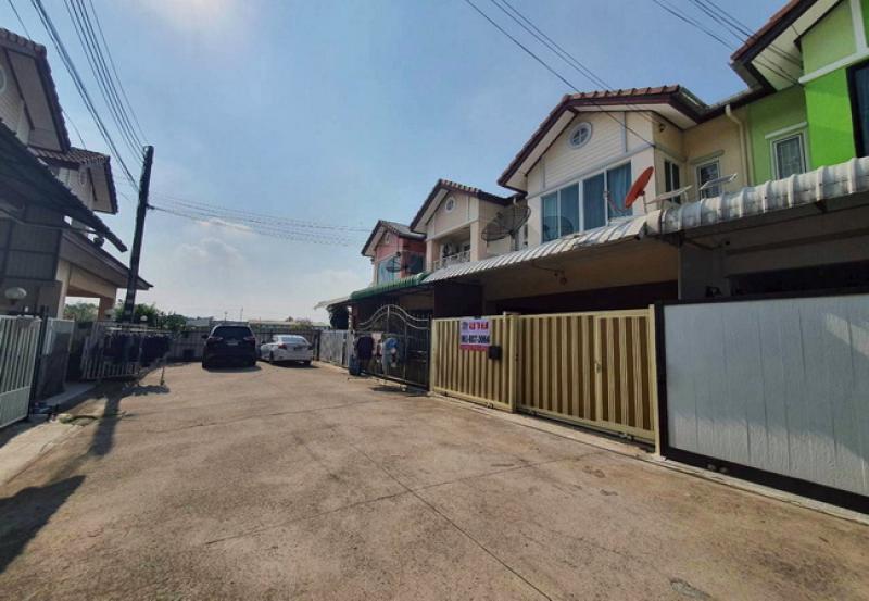 รูปที่2 ต้องการขายทาวน์โฮม ลาดสวาย ลำลูกกา ราคา 1,950,000 บาท