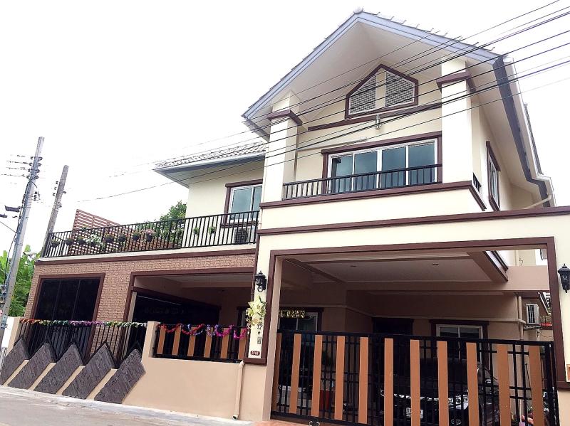 ขายบ้านเดี่ยว โครงการ อิ่มอัมพรทาวน์ ซอยราชพฤกษ์ 9 ใกล้สถานีรถไฟตลิ่งชัน โทร 065-1515166