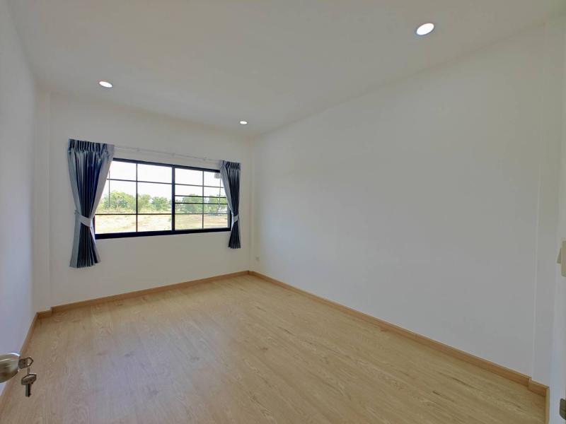 รูปที่6 ต้องการขายบ้านพร้อมที่ดิน บึงยี่โถ ธัญบุรี ราคา 2,590,000 บาท
