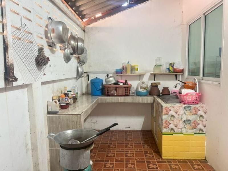 รูปที่2 ต้องการขายบ้านพร้อมที่ดิน เนินพระ เมืองระยอง ราคา 1,850,000 บาท