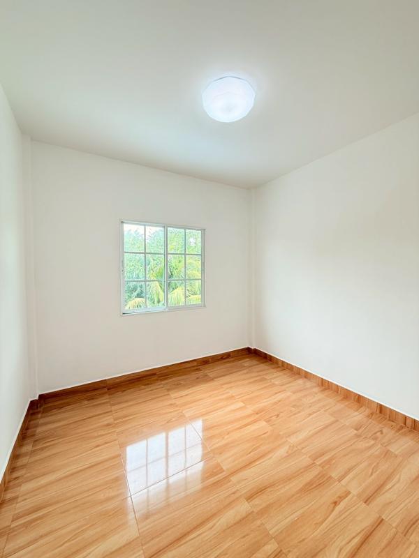รูปที่8 ต้องการขายบ้านพร้อมที่ดิน คลองสิบสอง เขตหนองจอก ราคา 2,350,000 บาท